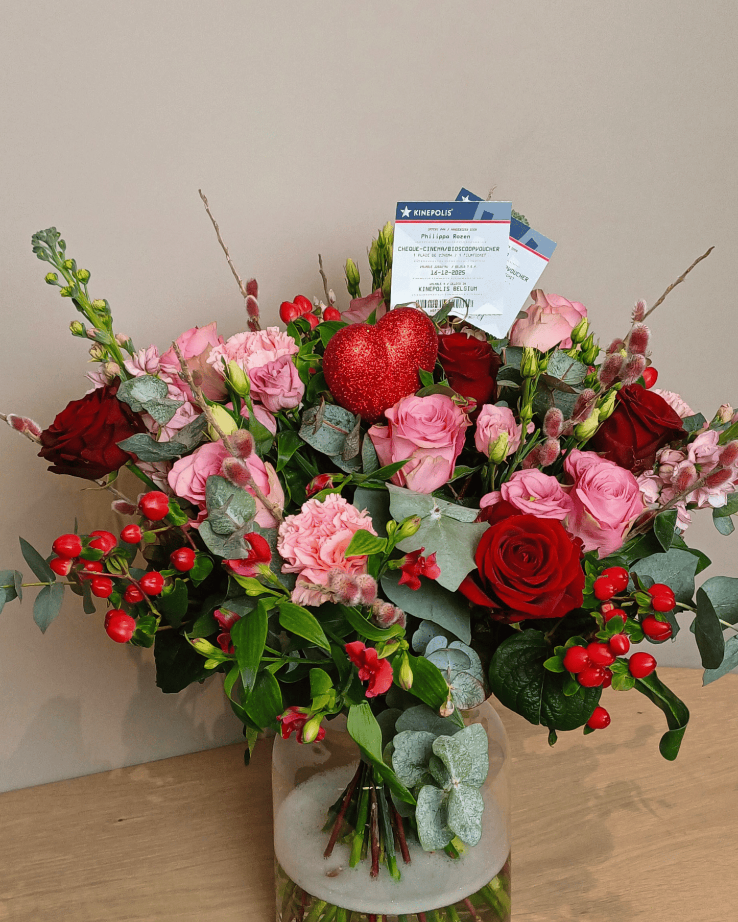 Boeket Cupido met cinematickets
